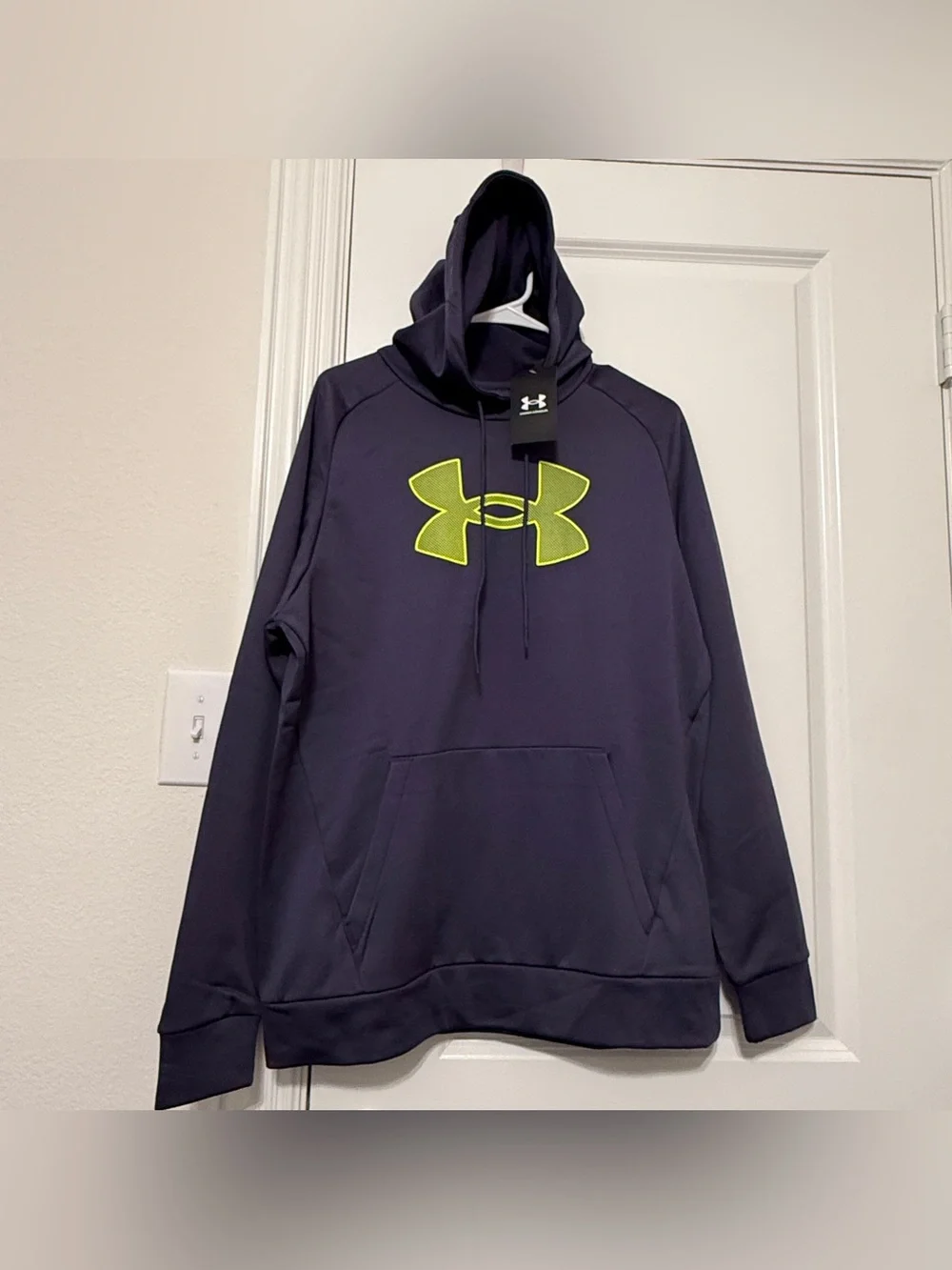 Medium 🆕 Under Armour Men’s Navy 💙Neon Yellow Big Logo Fleece Hoodie
